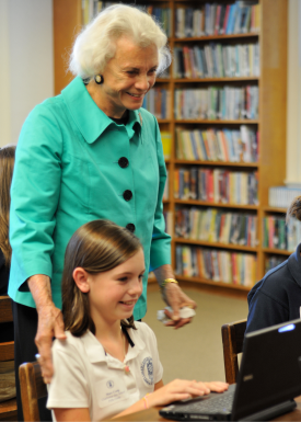 Justice Sandra Day O'Connor with a student